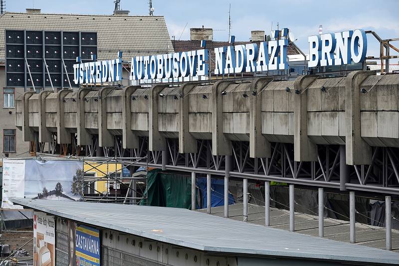 Brno 14.5.2020 - oprava Ústředního autobusového nádraží v Brně na Zvonařce