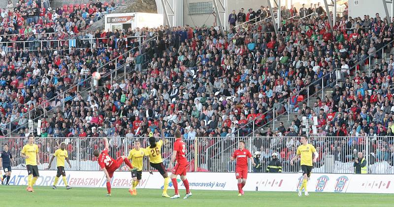 Fanoušci vyprodali Srbskou. Zbrojovka porazila Spartu 1:0.