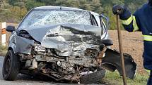 Hromadná nehoda tří osobních aut zablokovala v neděli dopravu v obci Ořechov na Brněnsku. 