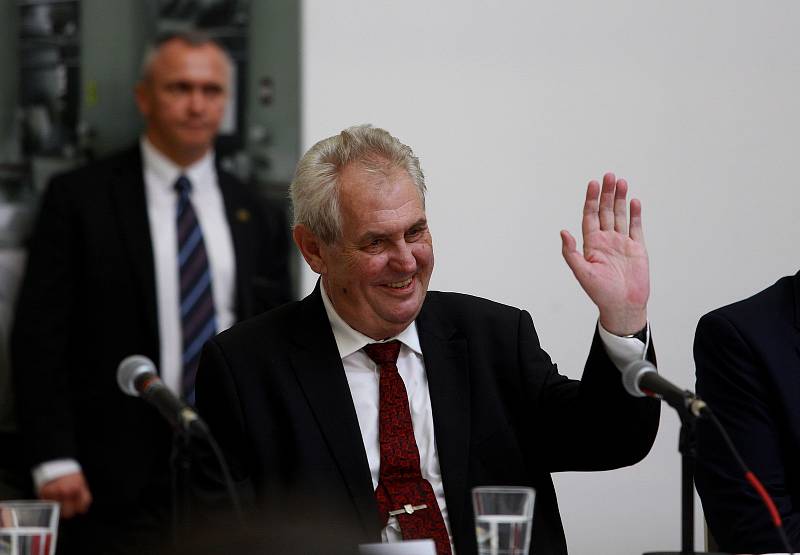 Třetí a zároveň závěrečný den prezidenta České republiky na návštěvě Jihomoravského kraje strávil Miloš Zeman v Brně a Kuřimi.