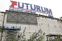 Brno 30.9.2020 - oprava Obchodního centra Futurum v Brně