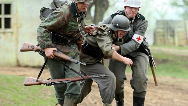 Přesila Sovětů rozprášila německé vojáky. Jako v roce 1945 - Brněnský deník