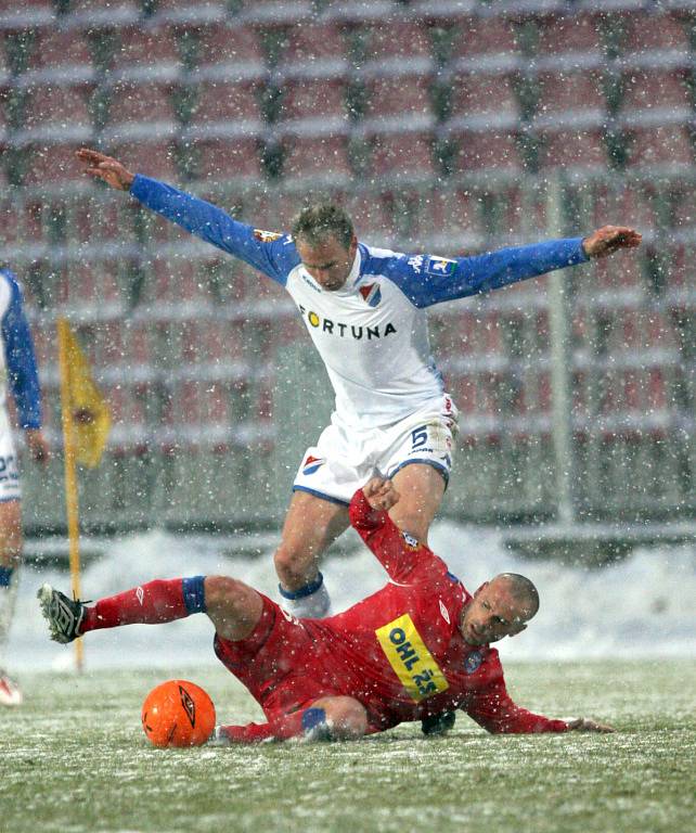 Fotbalové utkání mezi 1. FC Brno a Baníkem Ostrava.