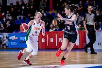 Basketbalistky brněnských Žabin (v bílém) podlehly favorizovanému Bourges také ve druhém utkání osmifinále EuroCupu.