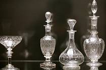 Novou výstavu představující tvorbu předních rakousko-uherských výrobců skla Reichů a Schreiberů ve čtvrtek zahájila Moravská galerie v Brně. 
