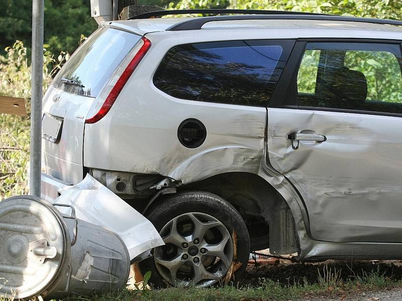 Příliš rychlá jízda byla příčinou dopravní nehody, která se stala v neděli ráno krátce po deváté hodině na silnici mezi Bedřichovicemi a Šlapanicemi na Brněnsku.