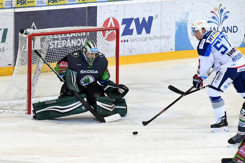 Hokejisté Komety Brno (v bílém) podlehli Mladé Boleslavi 0:2.