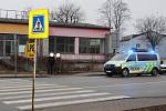 V pondělí před šestou hodinou ranní poblíž velkoobchodní prodejny v brněnské ulici Kaštanova srazilo nákladní auto na přechodu chodce. Ten zemřel.