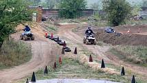 Army Day v Ořechově na Brněnsku. Zájemci se projeli v obrněném transportéru, lidé hráli i paintball.