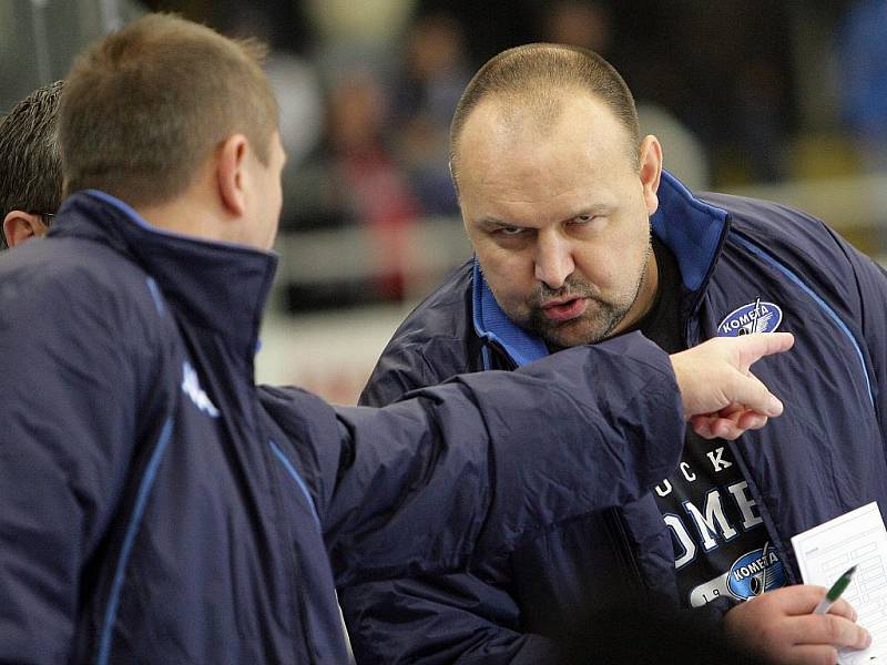 Hokejová Kometa porazila Třinec 4:2.