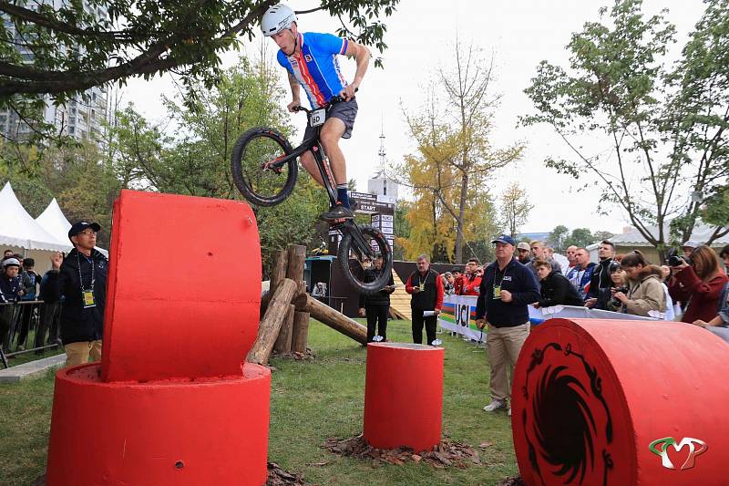 Biketrialista Kolář krvácel, nakonec však triumfoval a má šesté světové zlato