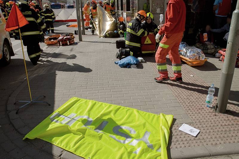 Přesně před rokem se v Křenové ulici v Brně srazil trolejbus s tramvají. Při střetu se zranilo čtyřicet lidí.