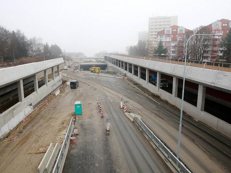 Ředitelství silnic a dálnic uzavřelo objížďkovou trasu, která vedla po cestě plné výmolů kolem královopolských tunelů.