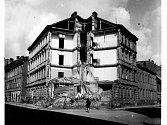 Následky sovětského bombardování Brna v dubnu 1945.