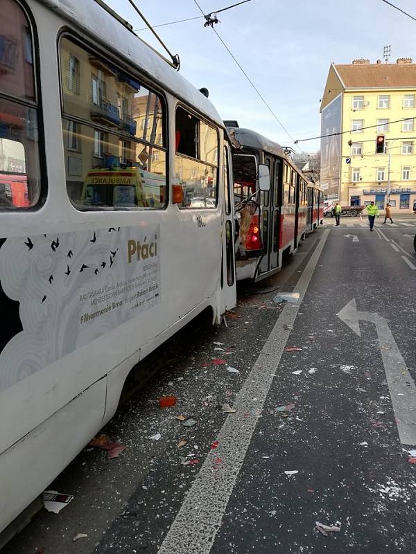 Nehoda dvou šalin v brněnské Křížové ulici.
