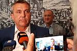 Primátor Brna Petr Vokřál na tiskové konferenci, kde komentuje vznik koalice bez své strany