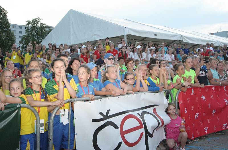 Po čtyřech dnech soutěžení ve středu večer slavnostním ceremoniálem v areálu Vysokého učení technického skončily Hry VIII. letní olympiády dětí a mládeže, které pořádalo Brno.