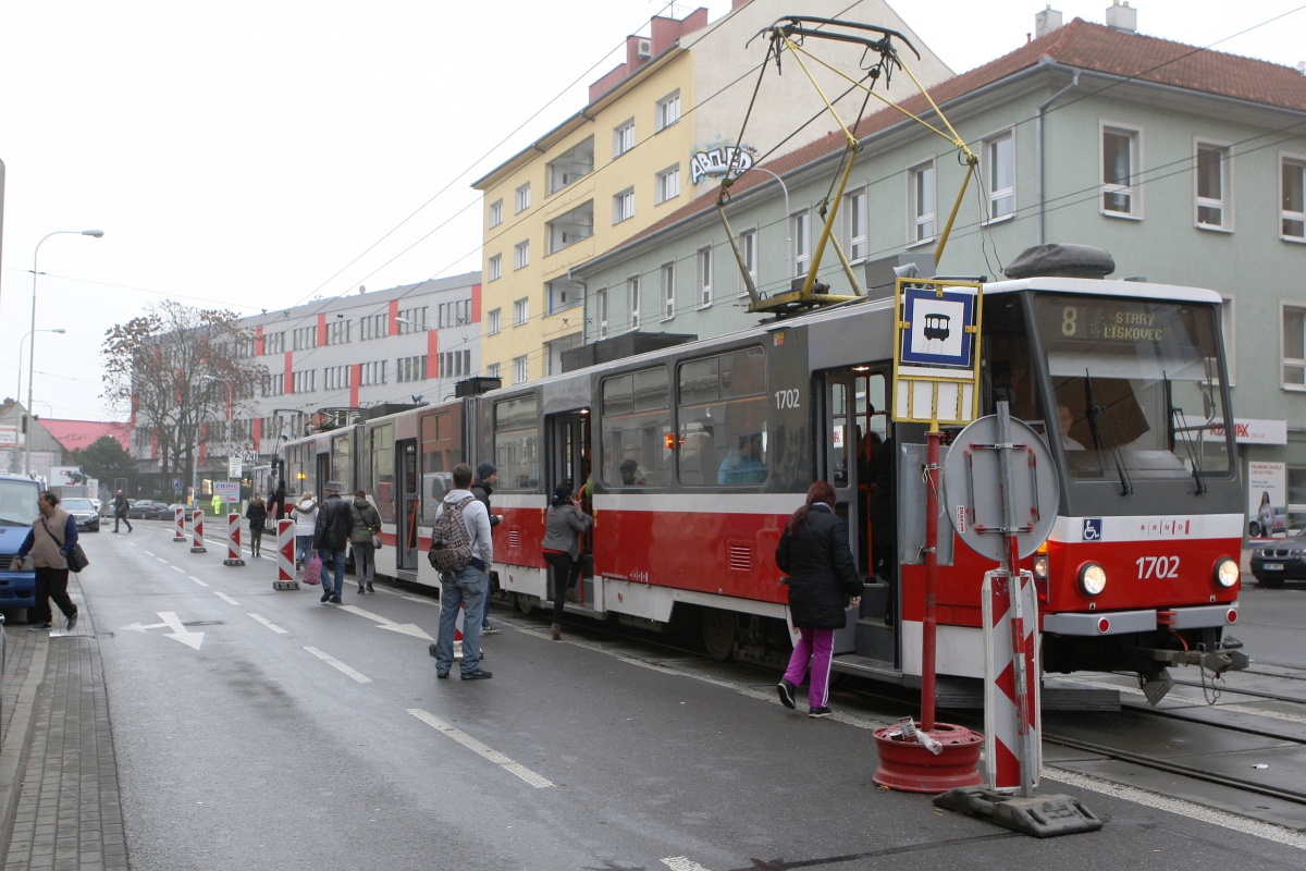 Křenovou ulici mají otevřít dřív. Omezený provoz tramvají skončí už po  víkendu - Brněnský deník