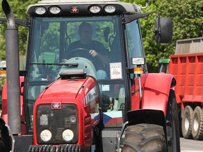 Protesty v Brně se obešly bez větších komplikací. Zemdělci se zdržovali v okolí Slatiny.