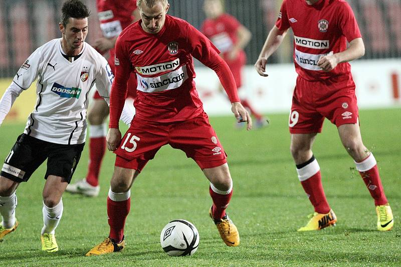 Zbrojovka Brno (v červeném) versus Plzeň. 