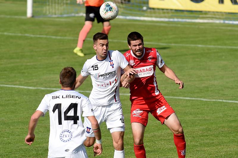 17.6.2020 - 24 kolo F:NL mezi domácí SK Líšeň v bílém (Martin Zikl) a FK Pardubice