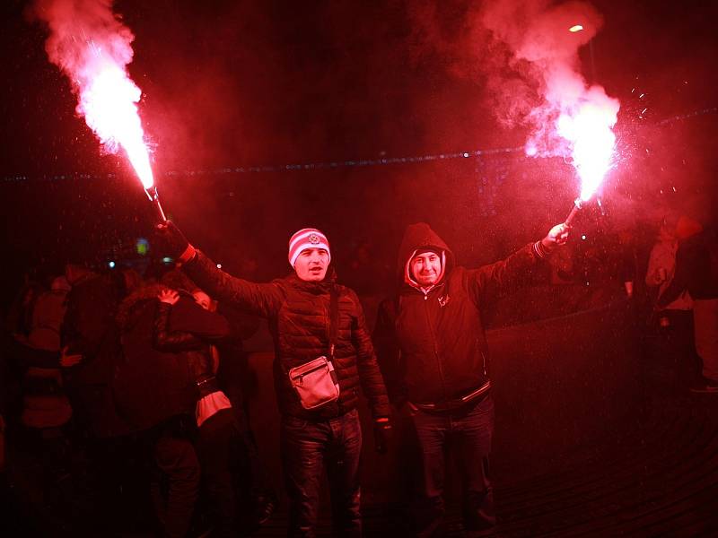 Konec starého a začátek nového roku přišly na náměstí Svobody v Brně oslavit tisíce lidí.