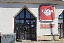 Obchod Enapo v Želešicích je od minulého týdne zavřený.