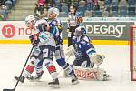 Hokejisté Chomutova porazili v úvodním zápase předkola play off extraligy Kometu Brno 2:1 v prodloužení. V 63. minutě rozhodl svou druhou brankou v utkání kanadský obránce Brett Skinner. Série hraná na tři výhry pokračuje v úterý opět na severu Čech.