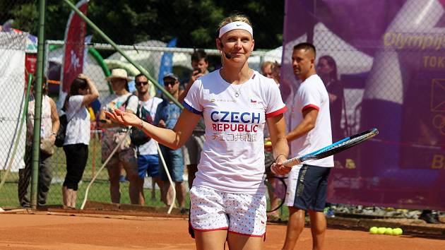 Lucie Šafářová se od konce kariéry v roce 2019 účastnila pouze tenisových exhibicí, nyní si zahraje ostrý soutěžní zápas.