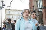 První z řady akcí pořádaných u příležitosti Mezinárodního dne porozumění autismu se ve čtvrtek konala v Brně. Centrem města prošel "modrý" průvod.