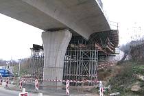 Budování napojení mostu brněnského Velkého městského okruhu v úseku pod jídelnou Lerk a nedaleko kasáren v Židenicích do tunelu pod Vinohrady.