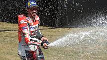 Vyhlášení vítězů závodu Moto GP - 1. Andrea Dovizioso, 2. Jorge Lorenzo a 3. Marc Márquez