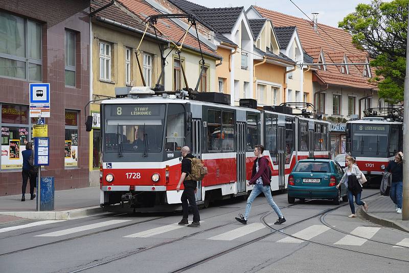 Doprava v brněnských ulicích Táborská a Životského.