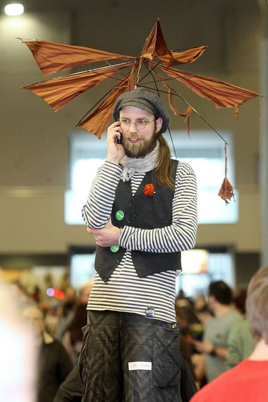  Až třicet tisíc návštěvníků letos očekávají organizátoři veletrhů Go a Regiontour na brněnském výstavišti. Akce ve čtvrtek zahájila pro odborníky, v pátek otevírá i pro ostatní návštěvníky.