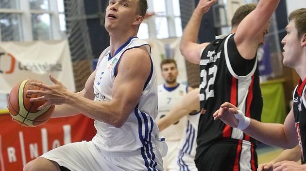 Symbolicky na Den vítězství oslavili basketbalisté brněnského Mmcité nejdůležitější vítězství v sezoně.