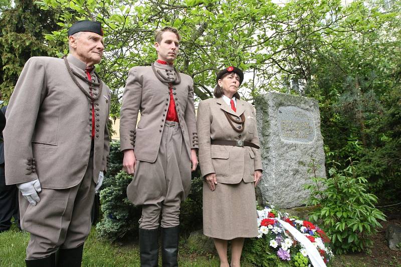 Uctění památky obětí druhé světové války.