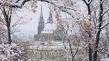 Poslední listopadový víkend zasypal Brno sníh.