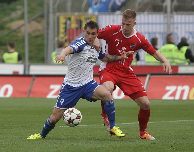 Fotbalisté Baníku Ostrava po trenérské výměně nečekaně ožili a ve 25. kola první ligy zvítězili v Brně nad Znojmem vysoko 4:0