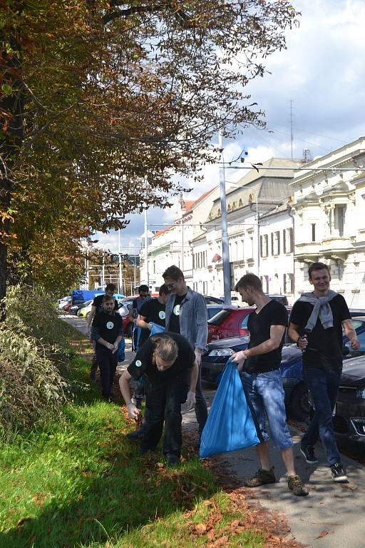 Studenti uklízeli centrum Brna.