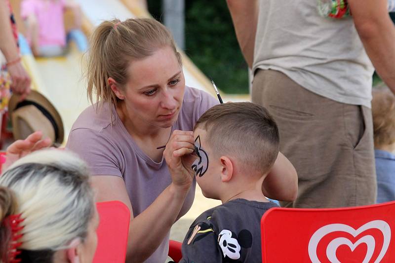 Děti oslavily svůj den v sobotu v zábavním areálu Bunkr u Mokré-Horákova na Brněnsku.