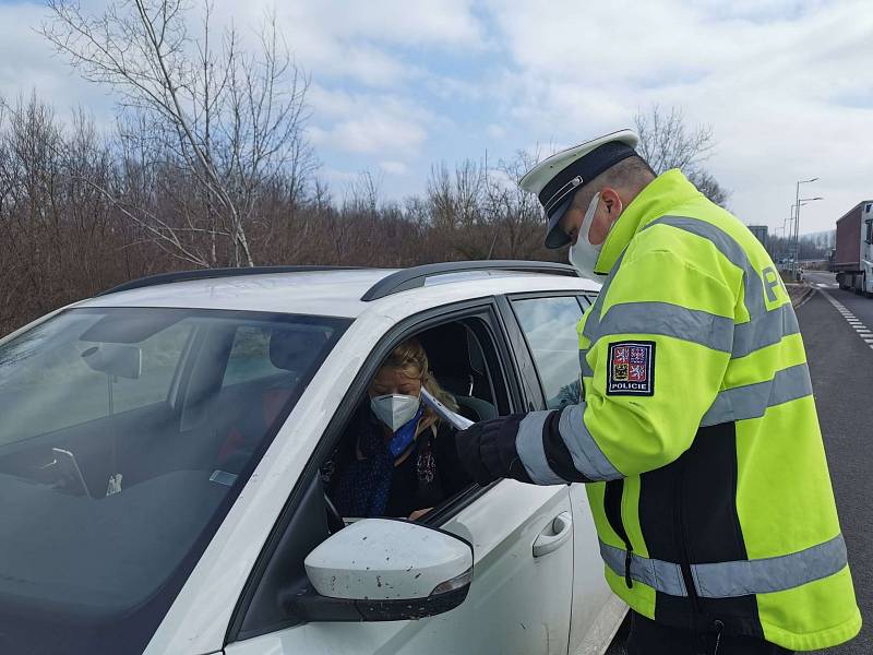 Policejní kontrola u Pasohlávek na Brněnsku mezi okresem Břeclav a Brno venkov.