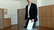 Kandidát na primátora Robert Kotzian z Brno+ při pátečních volbách.