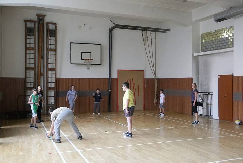 Až sto padesát míst nabídne v budoucnu autistům černovická základní škola ve Štolcově ulici. Ředitel plánuje její rozšíření do nových prostor bývalé knihovnické střední školy v brněnských Řečkovicích.