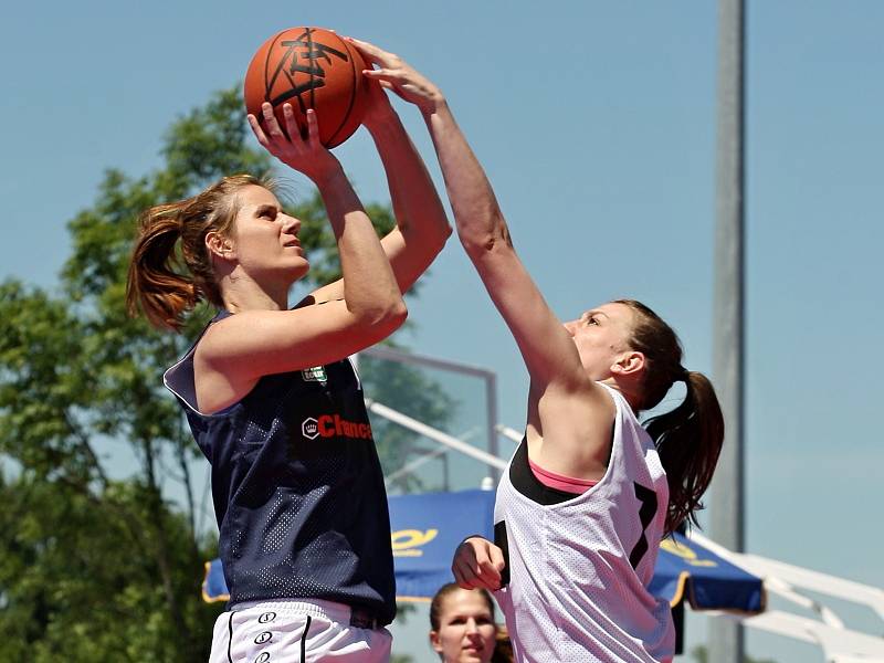 Zápasy basketbalové hry 3x3 v Modřicích.