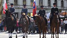 Zahájení Mezinárodního policejního mistrovství v jezdectví na Náměstí Svobody.