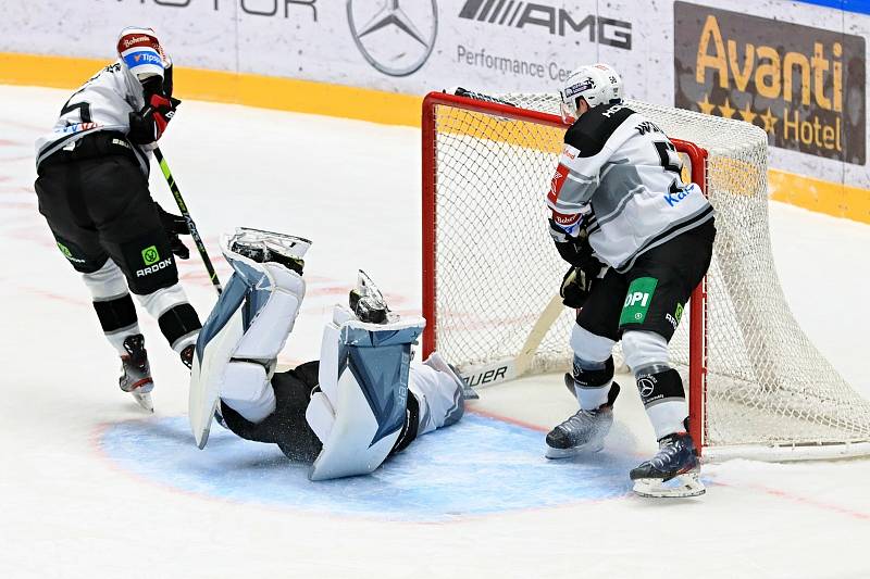 Hokejisté Komety Brno (v modrém) se poprvé v novém roce představili na domácím ledě proti Karlovým Varům. Foto: HC Kometa Brno/Vít Golda