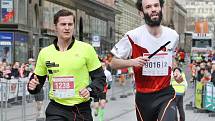 Brněnský půlmaraton a Brněnskou desítku běželo v sobotu v Brně 2260 běžců.