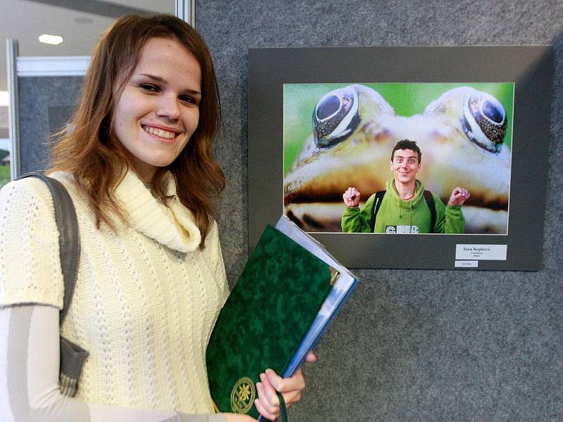 Zahájení putovní výstavy studentských fotografií z různých evropských univerzit, které mají přiblížit integraci v EU.