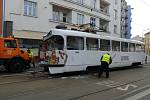 Poškozené tramvaje po nehodě, která se stala v pondělí ráno v brněnské Křížové ulici.