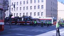 Přesně před rokem se v Křenové ulici v Brně srazil trolejbus s tramvají. Při střetu se zranilo čtyřicet lidí.